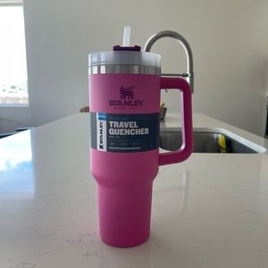 BNWT Azalea 40 oz Stanley Quencher